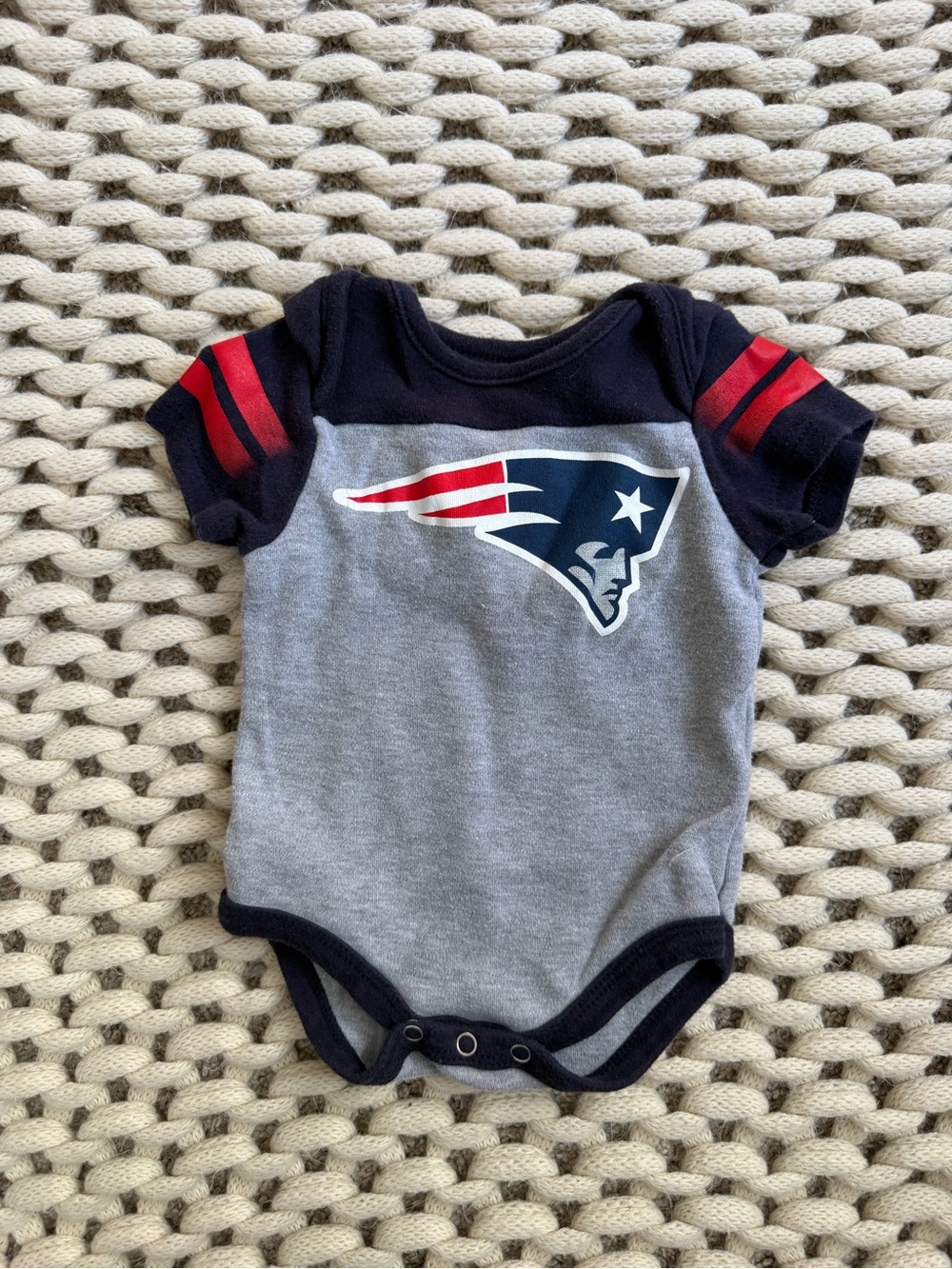 NFL Patriots 0/3m Patriots short sleeve onesie
